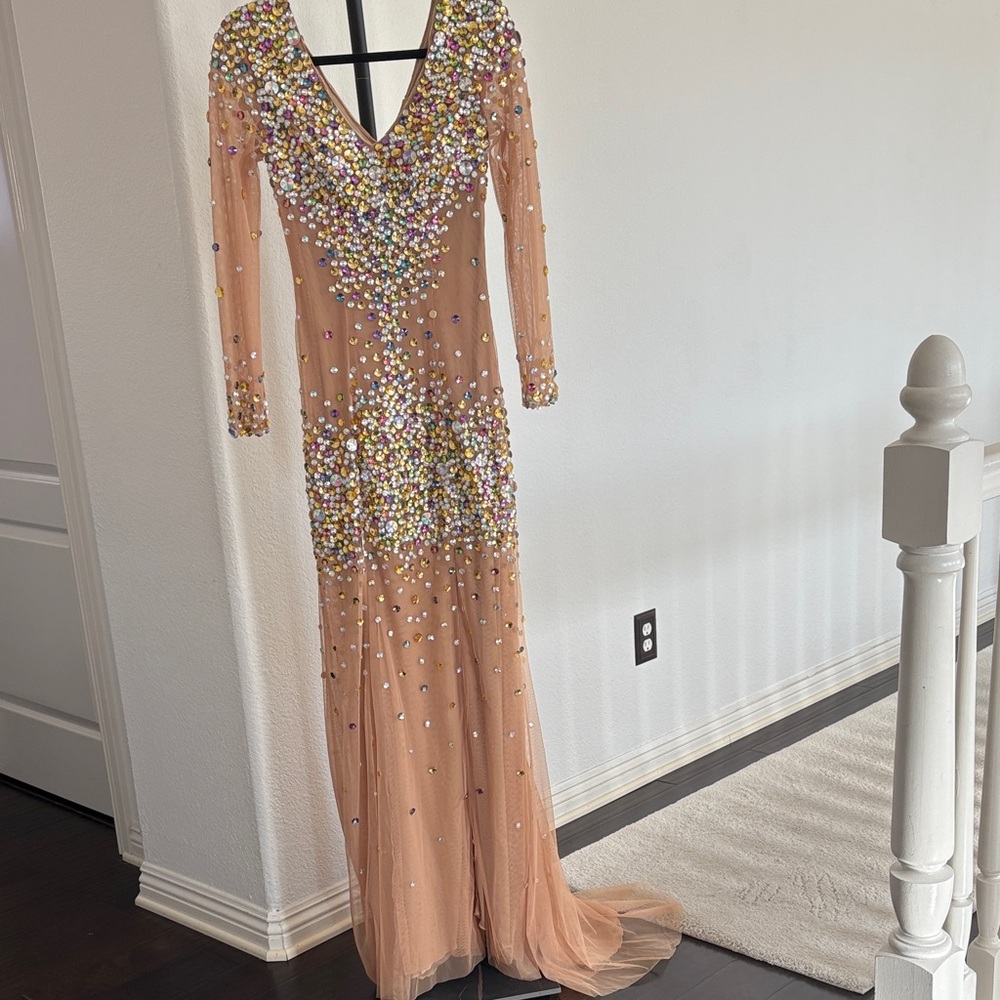 Putro’s Couture V Neck Embellished Gown NWT Size 4